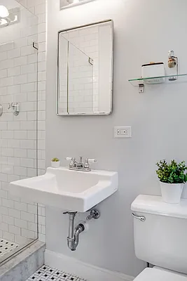 Sold by Compass | media 23