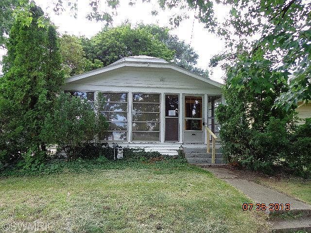 1st image of 17 Yale St