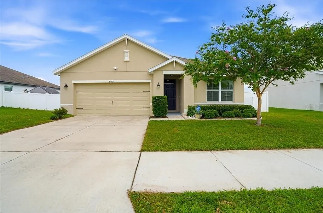 3 bed, 1690 sqft, $2,700 — Photo 1