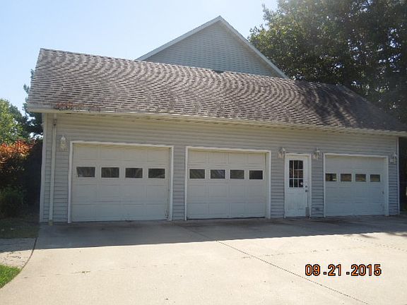 3 car garage