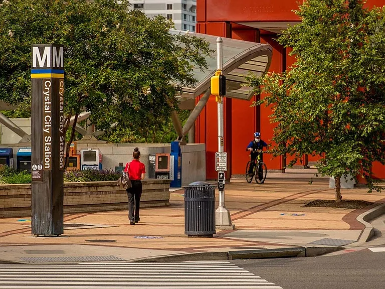 Quick access to metro