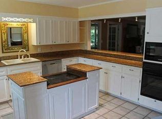 239 Southern Cir, Gulfport, MS 39507