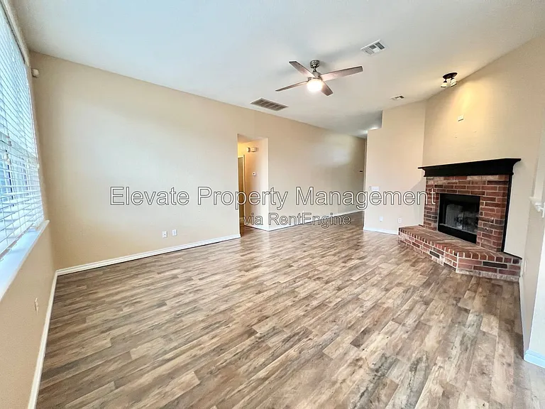 16405 Otter Dr — Photo 11
