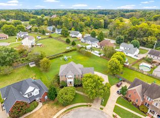 1013 Fox Hollow Pl, Adams, TN 37010