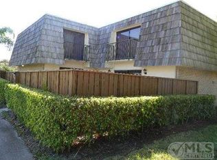 618 Buttonwood Ln, Boynton Beach, FL 33436