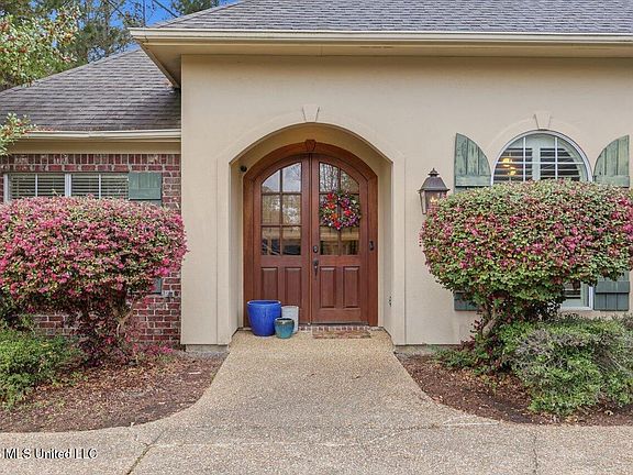 3rd image of 137 Baileys Ridge Cir