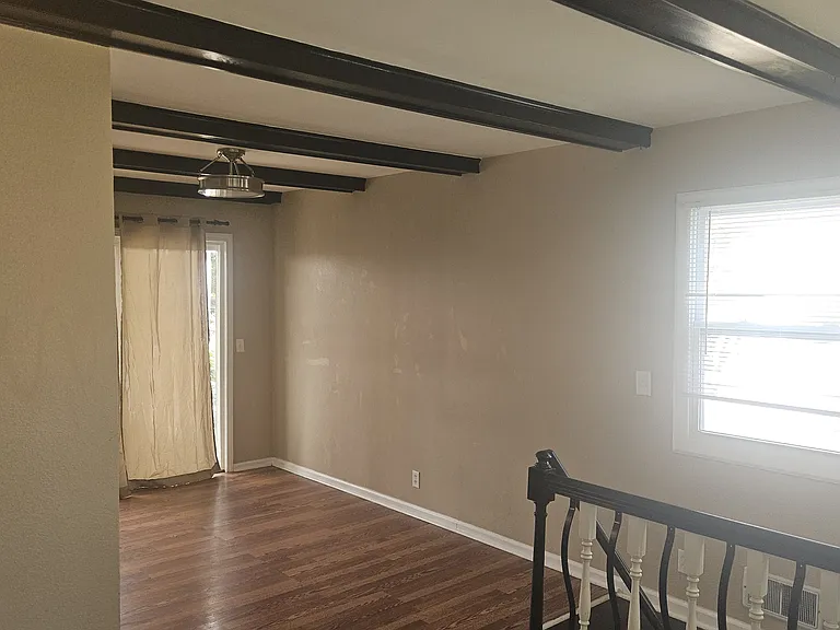 8800 Stark Ave — Photo 8