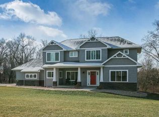 1305 Curtis Bridge Rd NE, Swisher, IA 52338