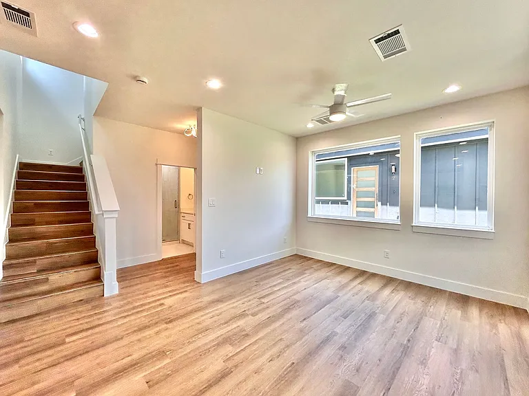 5605 Samuel Huston Ave #2 — Photo 2