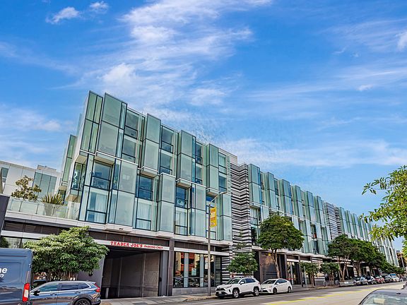 2nd image of 555 Fulton St