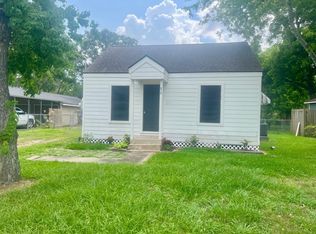 1010 N Valderas St, Angleton, TX 77515