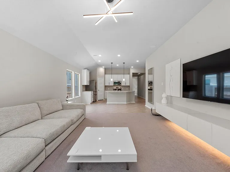 2901 Yaupon Grove Ln — Photo 10