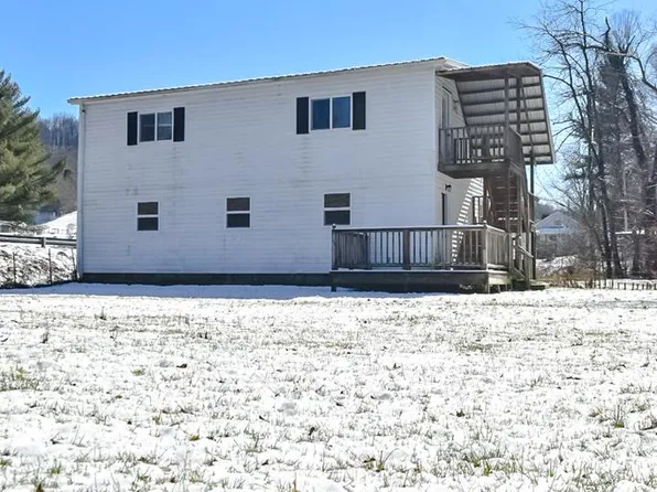 2107 Red Stone Rd, Marion, VA 24354