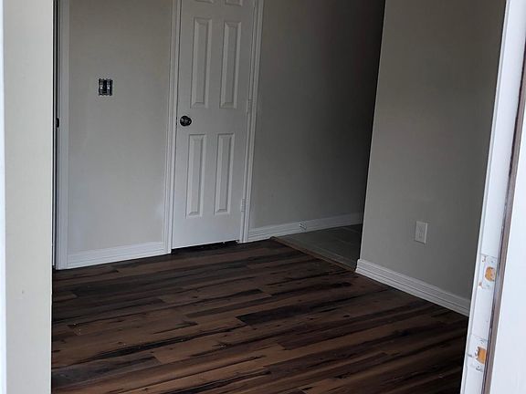 3rd image of 3701 Anita St #8