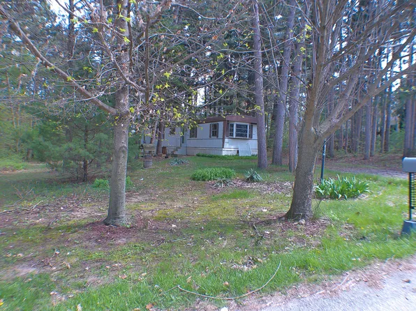 53434 Hilltop Dr #154, Middlebury, IN 46540