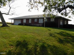 553 Highway 80 Rd, Hazel Green, WI 53811