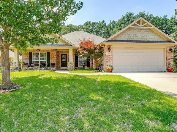 812 Royal Oak Ln, Burleson, TX 76028