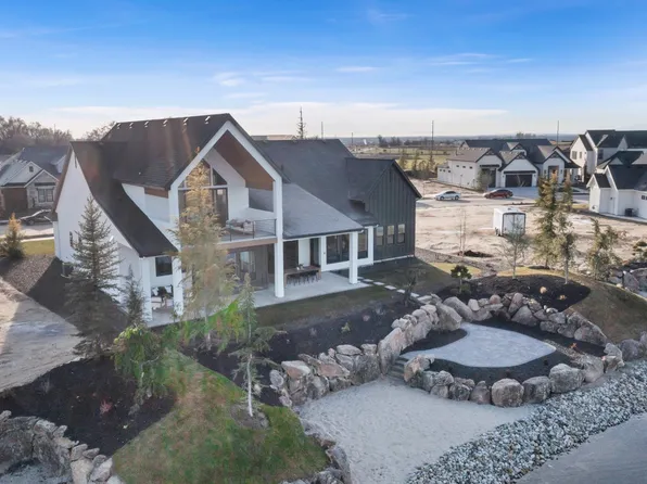 Homes Available Soon, Valnova