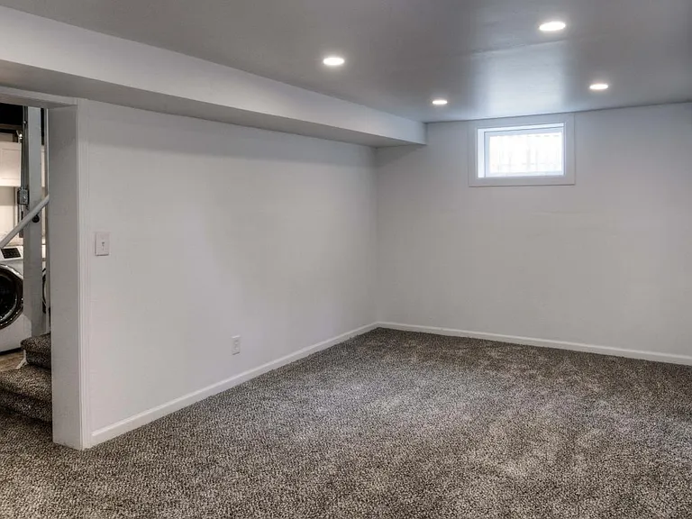 4916 Hickory St — Photo 16