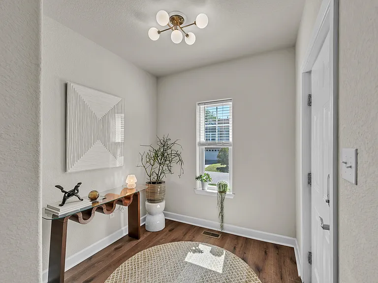 2226 E Berrie Cir — Photo 11