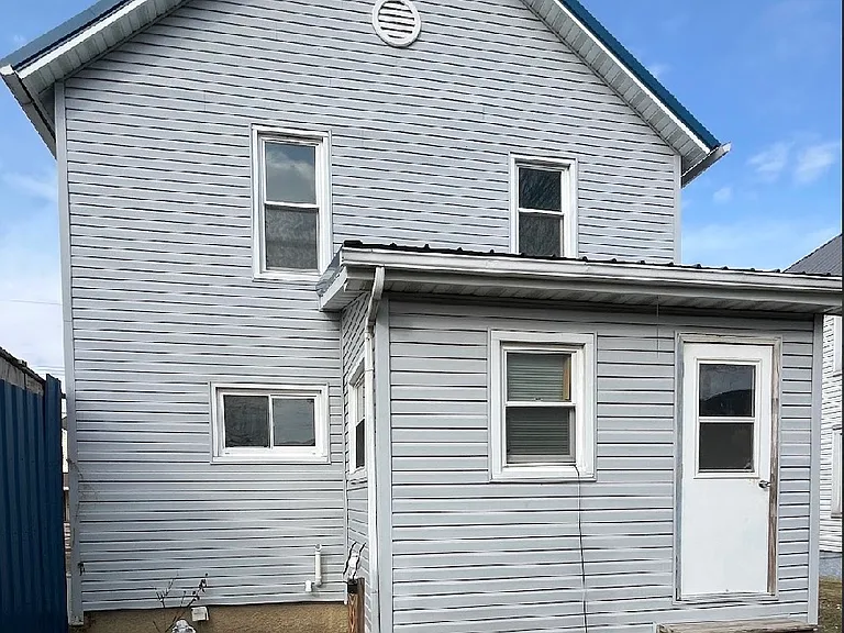 705 Woodrow Ave — Photo 3