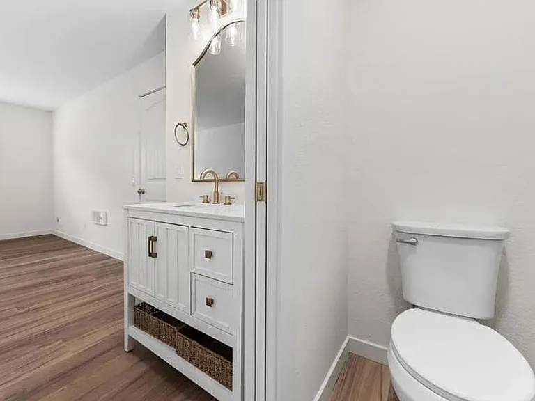 3825 Van Dyke Ave #3 — Photo 17