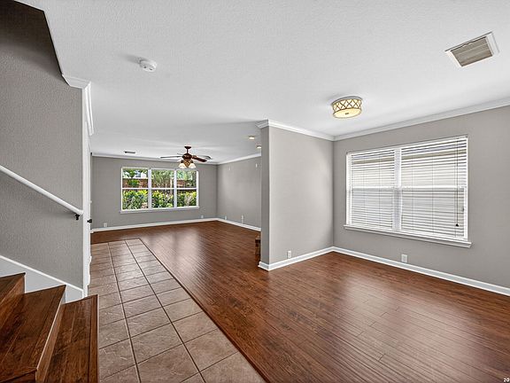 4th image of 6517 ROSETHORN DR