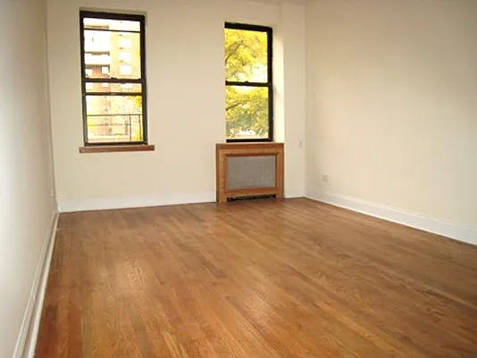 Rented by Metropolitan Equities | media 9