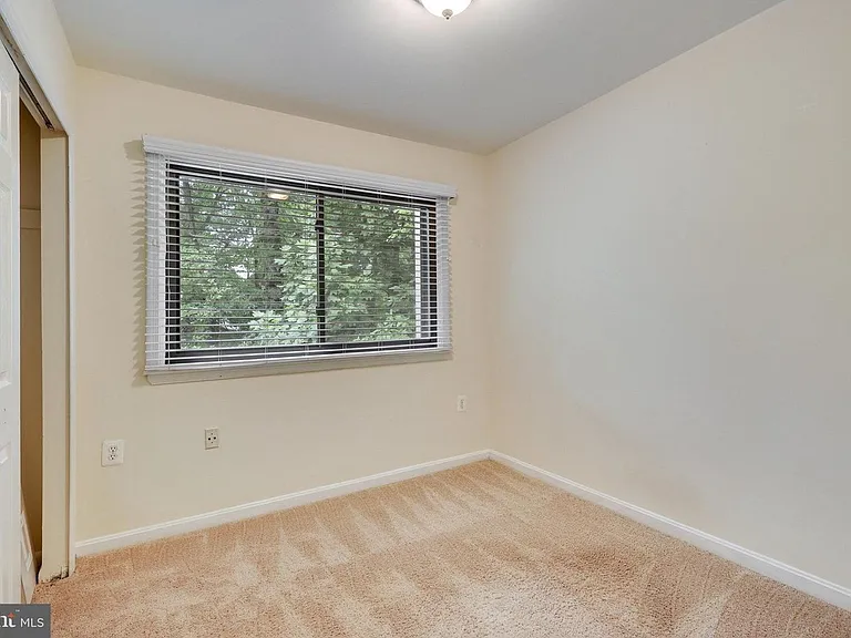 2373 Emerald Heights Ct — Photo 11