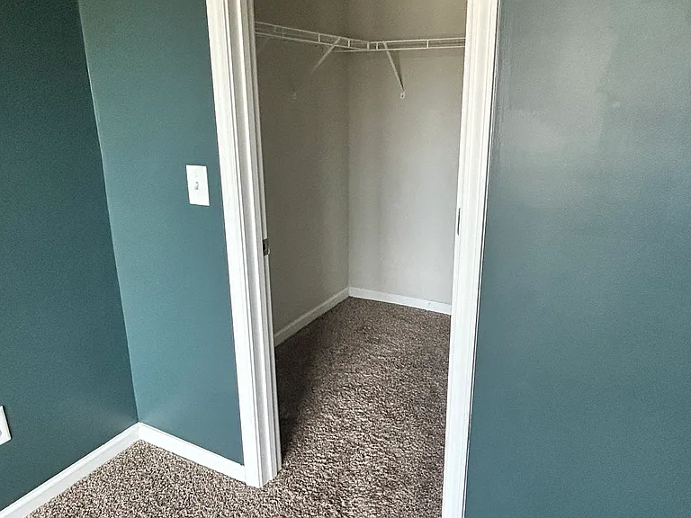 327 Lost Lake Dr — Photo 12