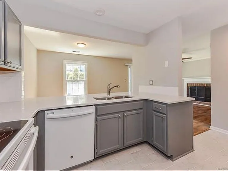 762 Marsh Rd #2 — Photo 6