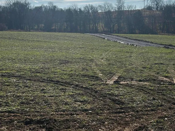 102 Ollie Brown Rd, Taylorsville, KY 40071