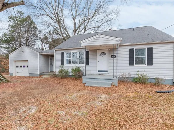134 Hartley St, Winston Salem, NC 27107
