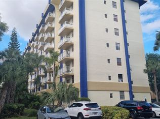 4550 NW 9th St APT 303E, Miami, FL 33126