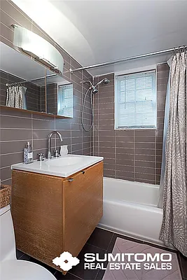 Rented by Sumitomo Real Estate Sales | media 12