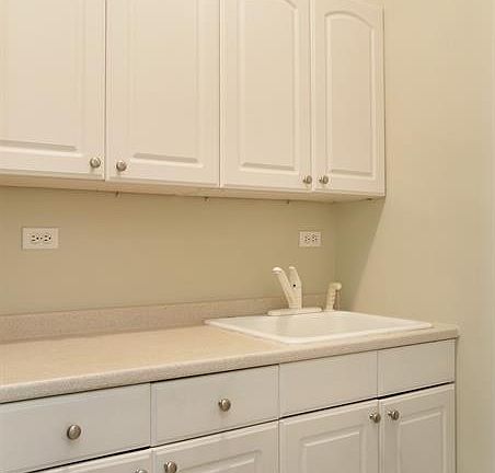 2nd image of 165 W 66th St APT 19J