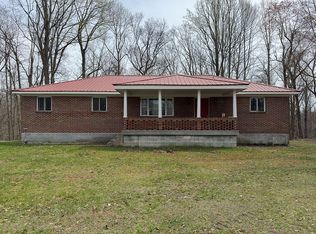 1608 Pinoak Rd, Lashmeet, WV 24733