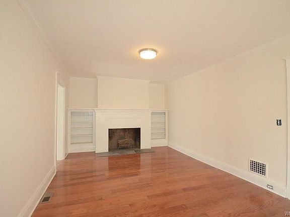 4th image of 427 Huntington Ave