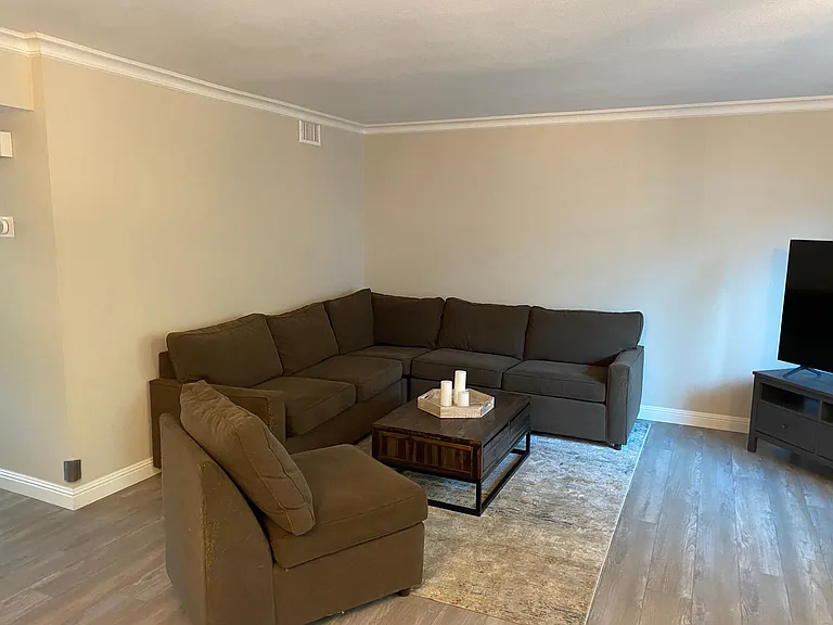 148 Lawnview Cir — Photo 4
