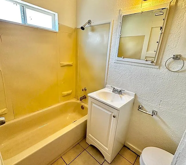 3765 W 8th St #5 — Photo 8