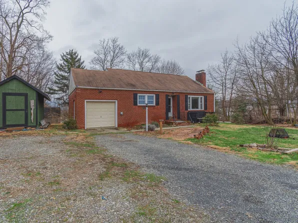 205 Quassaick Ave, New Windsor, NY 12553