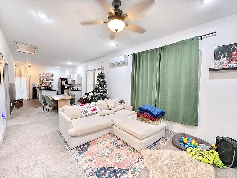 1217 Campbell St — Photo 16
