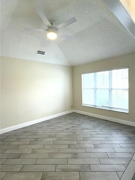 3913 Kiawa Dr — Photo 7