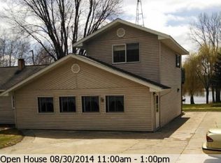 N5145 Fox River Ln, Princeton, WI 54968