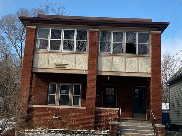 2305 8th St, Rockford, IL 61104