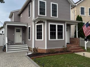 11 3rd St, Keyport, NJ 07735