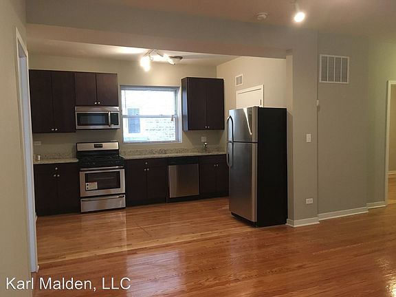 2nd image of 4740 N Malden St #3R