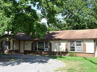 186 N Moccasin Ave, Tahlequah, OK 74464