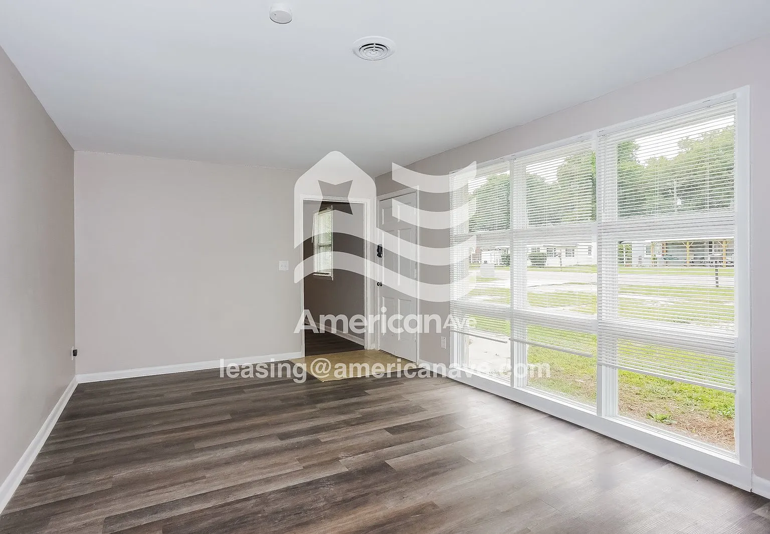 4 bed, 2.0 bath, 1332 sqft, $1,495 — Photo 2