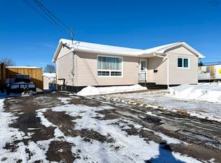 24 Rhodes Ave, Amherst, NS B4H 2J2